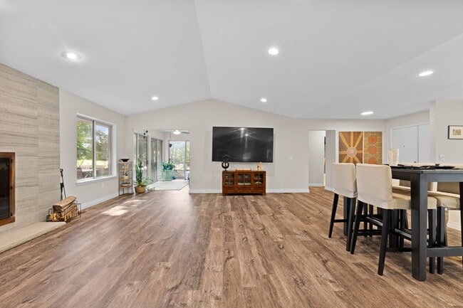 Building Photo - 4899 Wye Oak Rd
