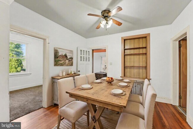 Building Photo - 939 Gravel Pike