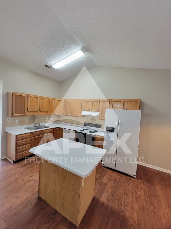 Building Photo - Spacious 2 Bd - 2 Ba Single Family Home in West Knoxville!