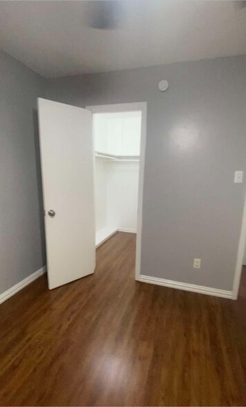 Building Photo - 5601 Birchman Ave