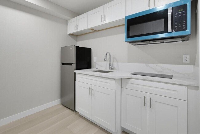 Building Photo - 7993 Montara Ave