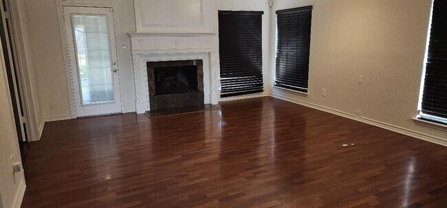 Building Photo - 22830 Indian Ridge Dr