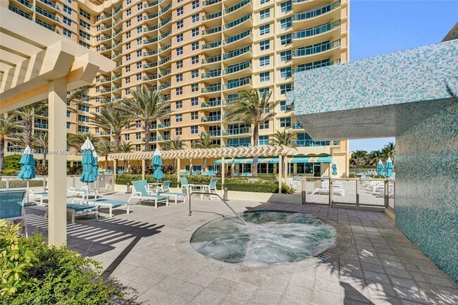 Building Photo - 2501 S Ocean Dr