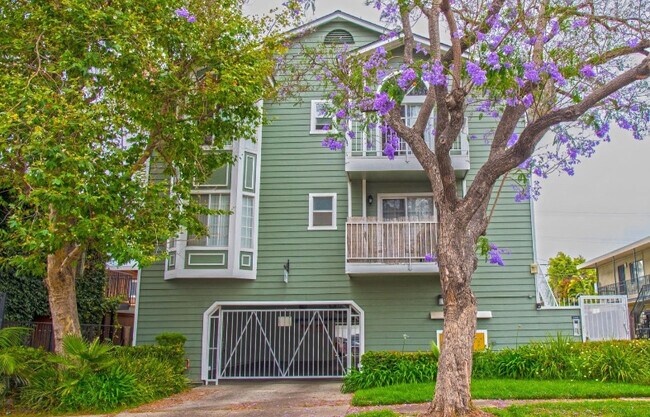 Building Photo - 1066 Coronado Avenue