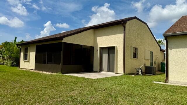 Building Photo - 2344 SE Breckenridge Cir