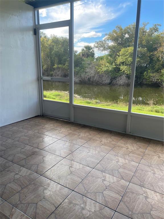 Building Photo - 797 W Lancaster Rd