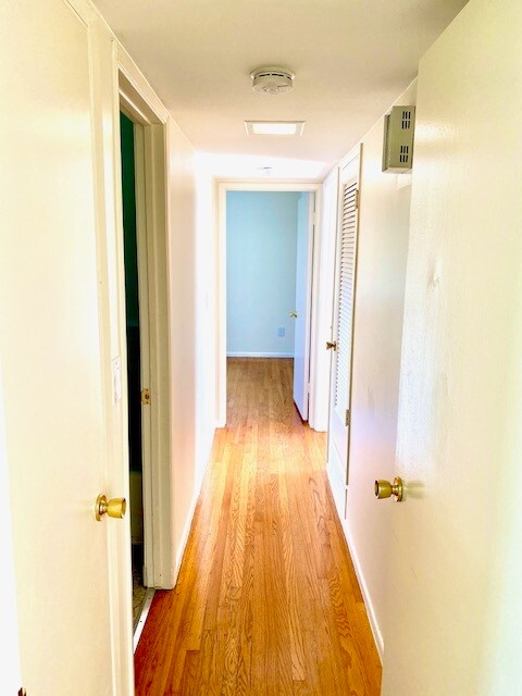 Building Photo - Curlew Apartments