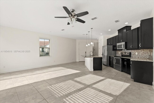 Building Photo - 9829 Winnington St