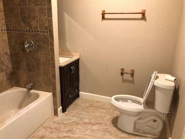 Building Photo - 2517 Honeysuckle Ave