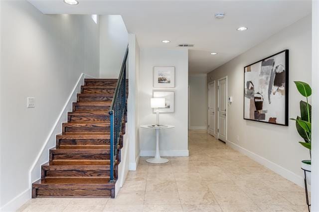 Building Photo - 5038 Pershing St