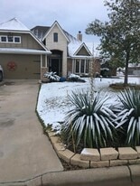 Building Photo - 900 Cobble Gate Dr
