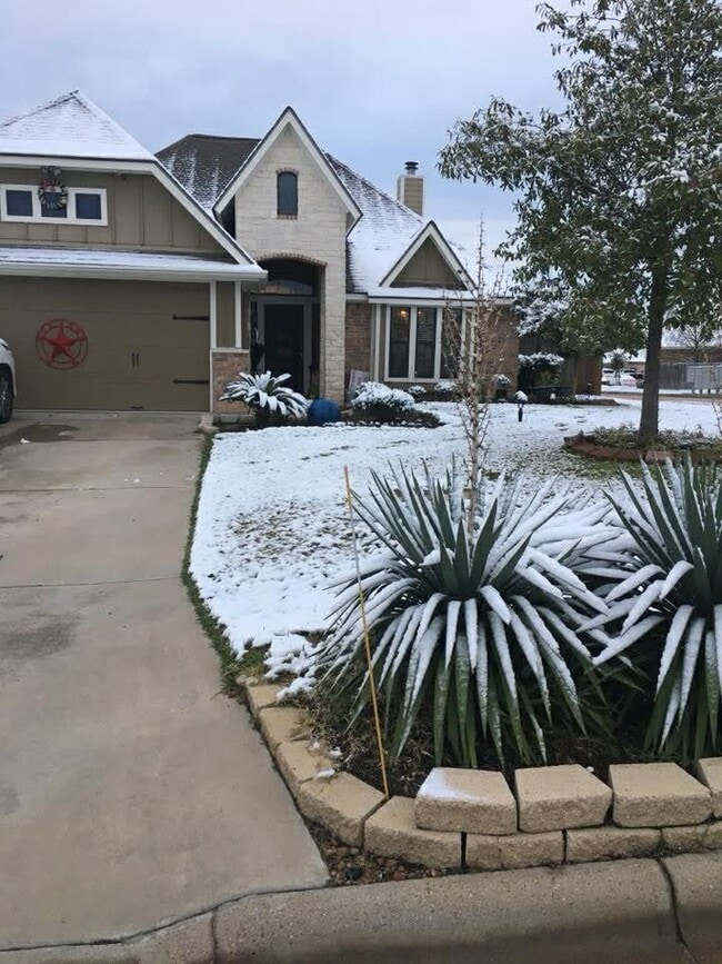 Building Photo - 900 Cobble Gate Dr