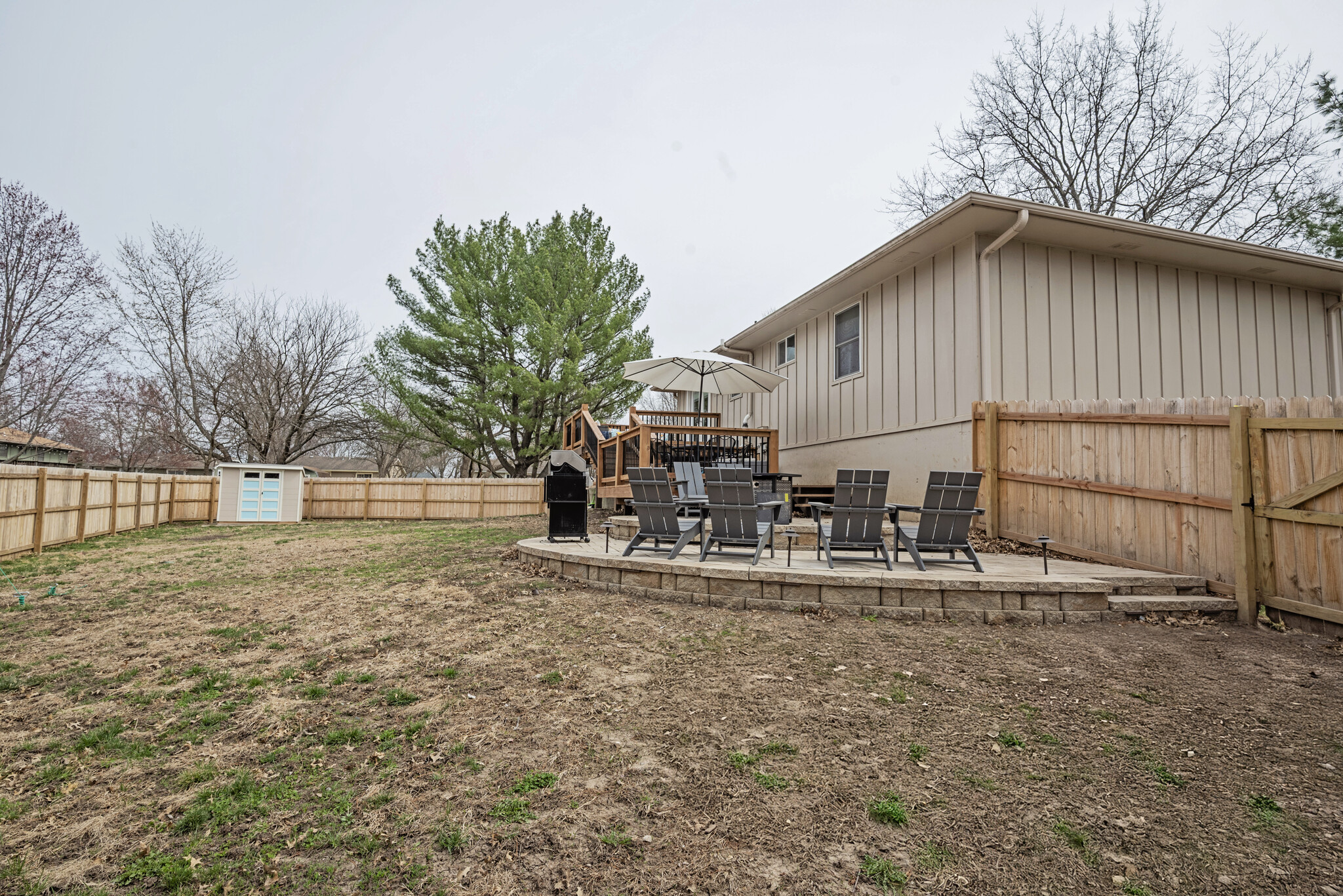 Building Photo - 413 SE Lana Ct