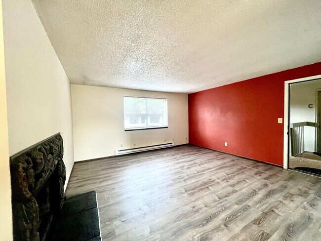 Building Photo - 5032 S 58th St