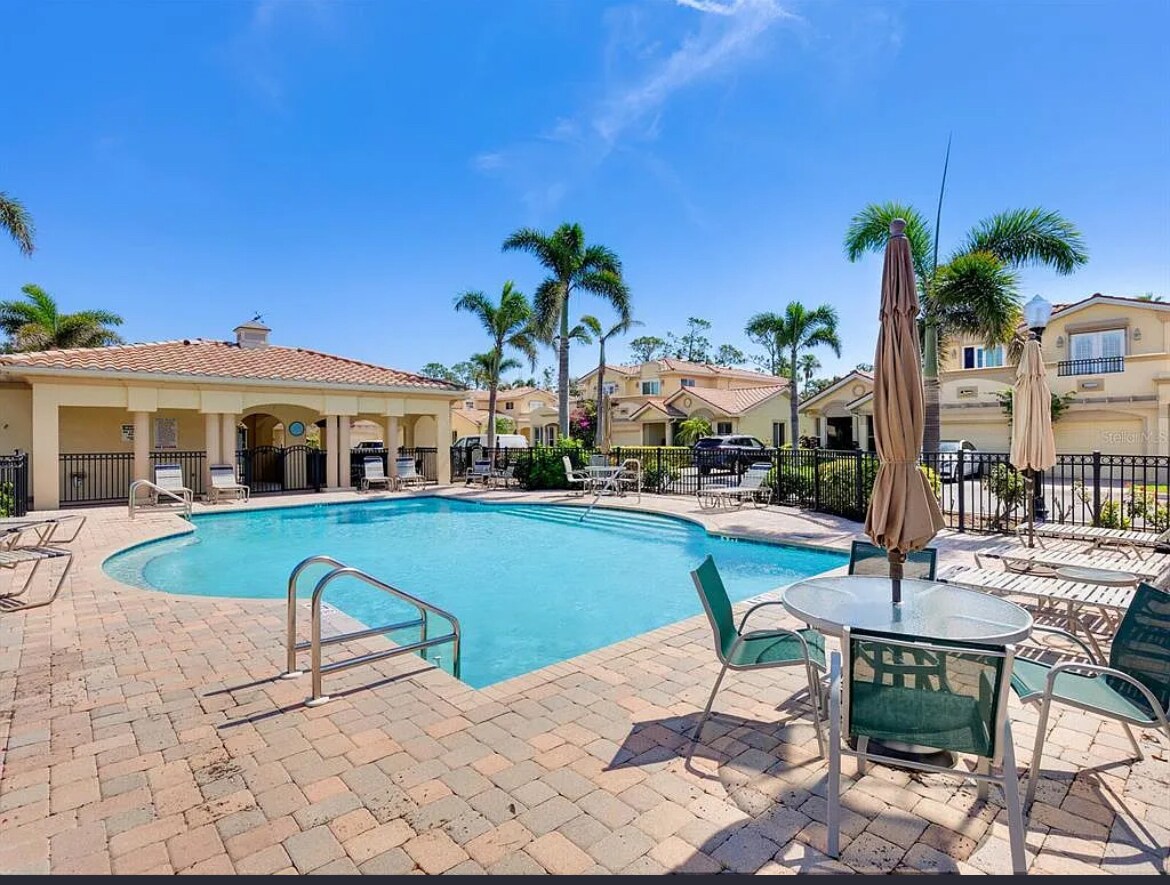 Building Photo - 1164 Beachcomber Ct