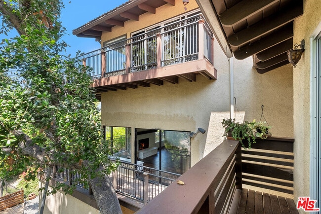 Building Photo - 4713 Bedel St