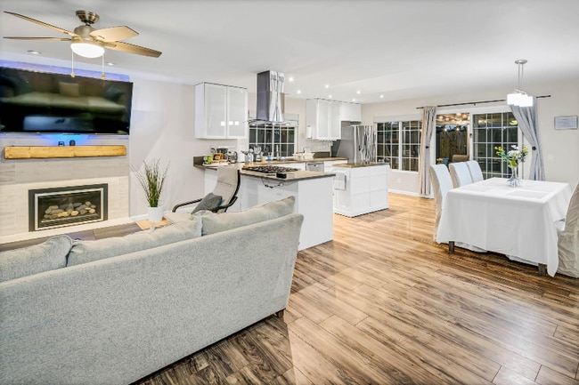 Building Photo - 8666 Capricorn Way