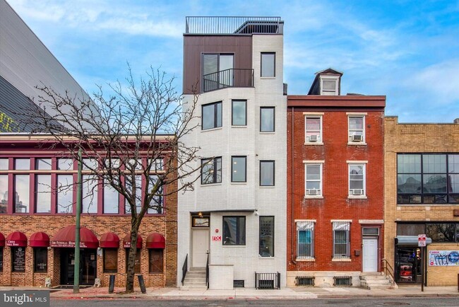 Building Photo - 245 N 12th St