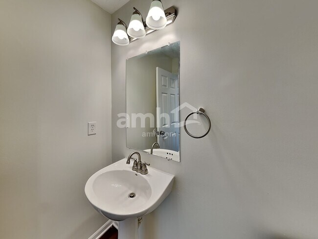 Building Photo - 857 Cedar Run Dr