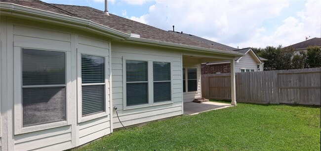 Building Photo - 24215 Courtland Oaks St
