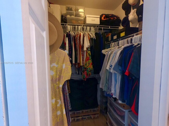 Building Photo - 1723 SW 2nd Ave