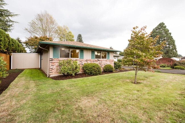 Building Photo - Immaculately maintained 3-bdr/1.5-bath ran...