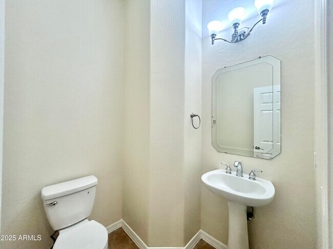 Building Photo - 10844 N 126th Way