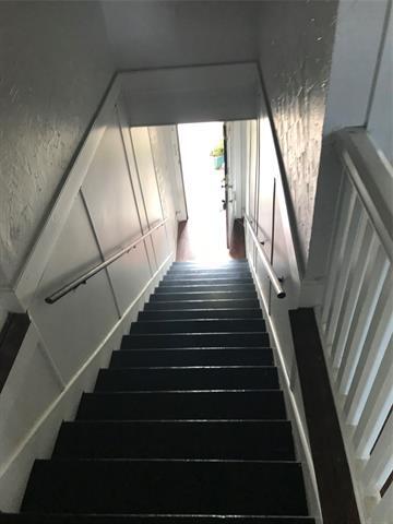 Building Photo - 813 W Eighth St