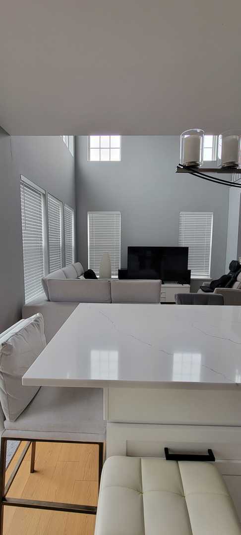 Building Photo - 670 S Jade Ln