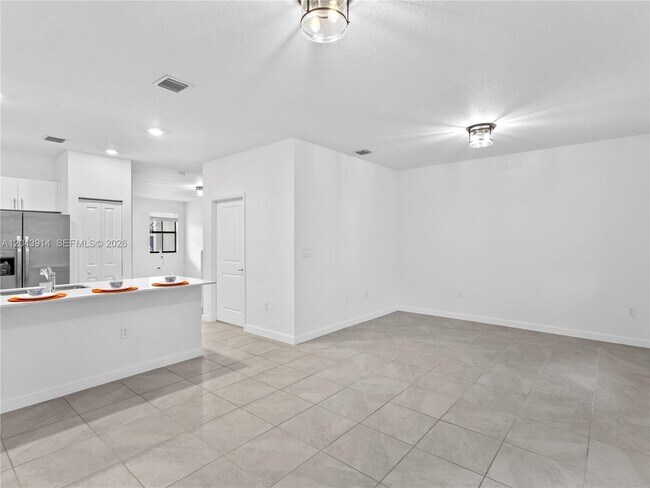Building Photo - 28562 SW 134th Ct