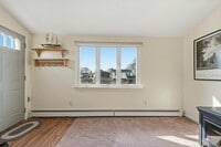 Building Photo - 10 Leanore Dr