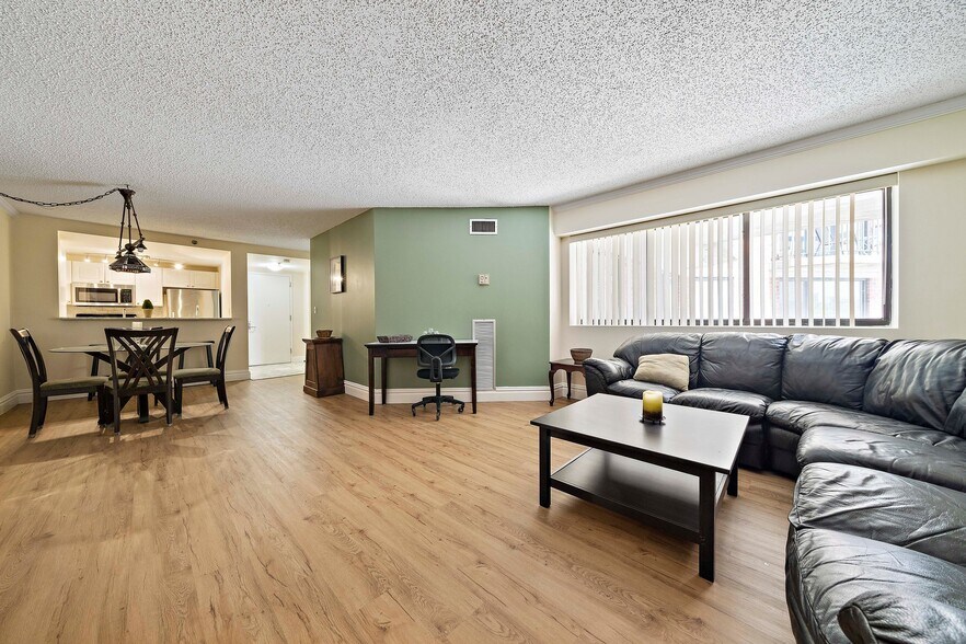 Building Photo - 15 North Beacon St