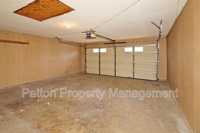 Building Photo - 4216 Ridgecrest Cir