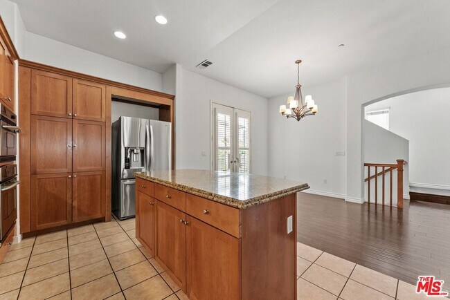 Building Photo - 5738 S Celedon Creek