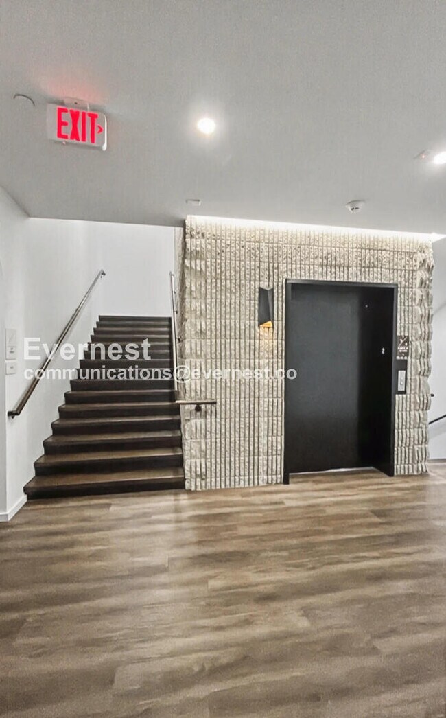 Building Photo - 500 Merritt Ave