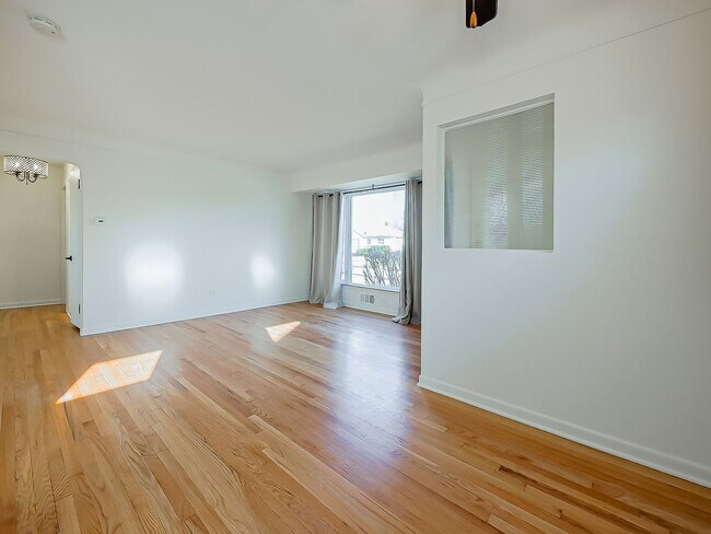 Building Photo - AVAILABLE NOW! Beautifully Updated 3-Bedroom Home with High-End Finishes!