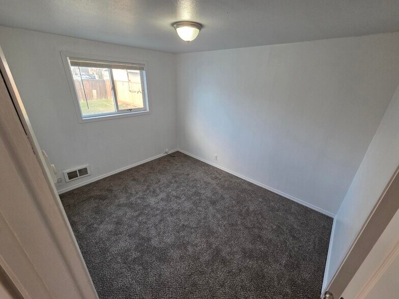 BR3 - 258 Knolls Vista Dr