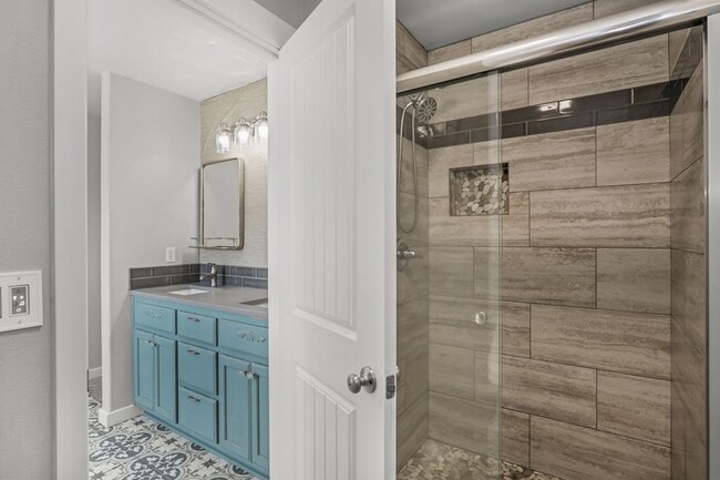 Building Photo - Exquisite 4 Bed, 2.5 Bath Redmond Retreat: Endless Backyard Amenities, Farmhouse Upgrades, and Tr...