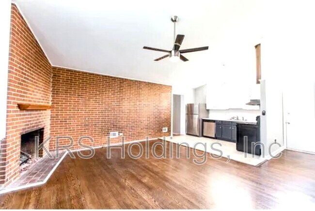 Building Photo - 103 Middleboro Pl