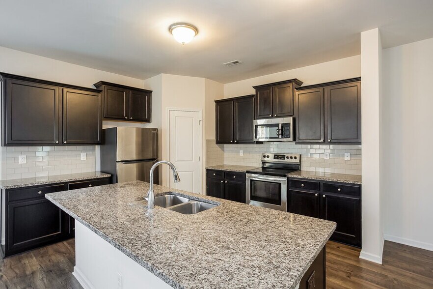 Building Photo - 4319 Drifter Dr