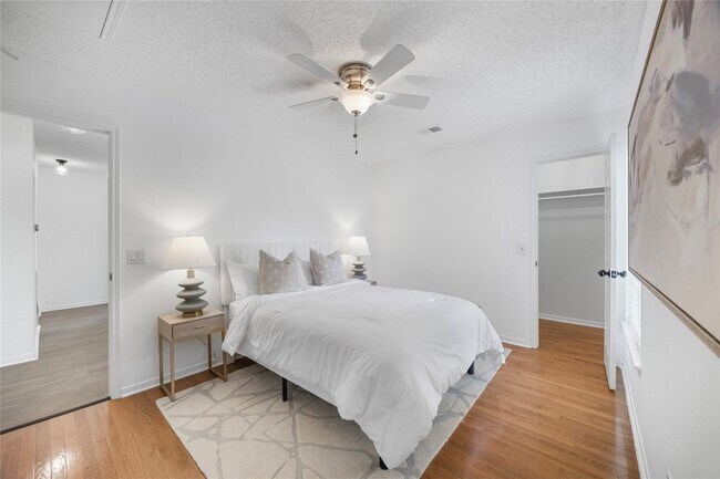 Building Photo - 10310 Minturn Ln