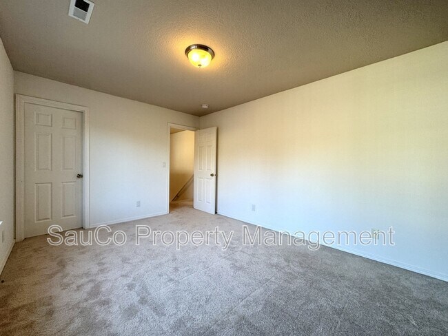 Building Photo - 11074 SW Washington St