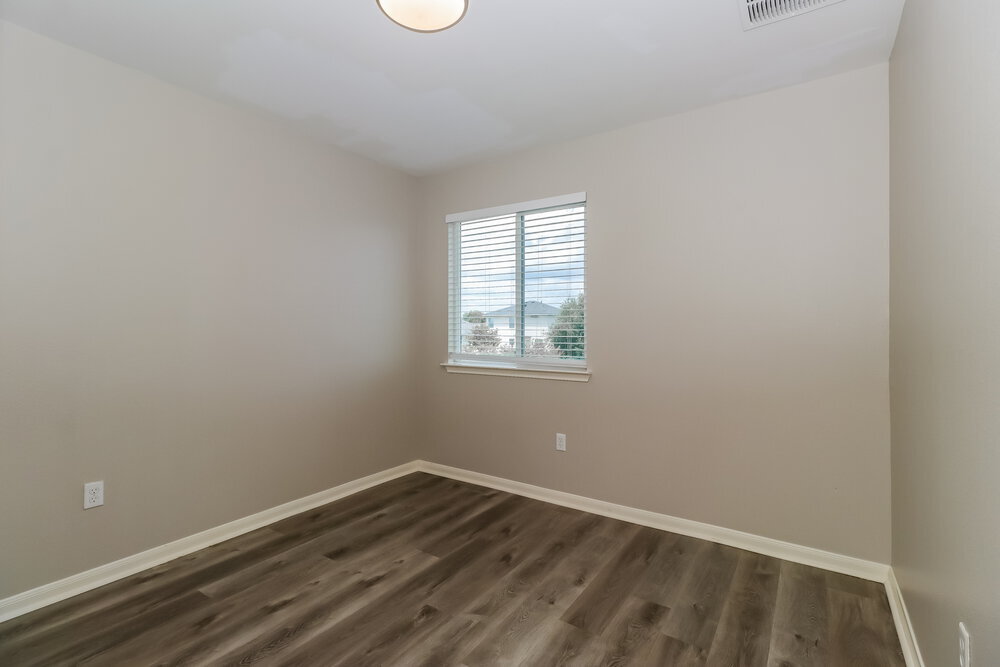 Building Photo - 388 Musgrav