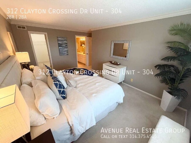 Building Photo - 312 Clayton Xing Dr