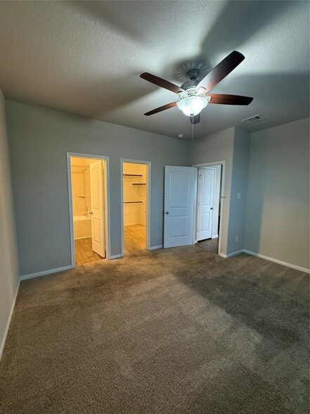 Building Photo - 7527 Merrylands Dr