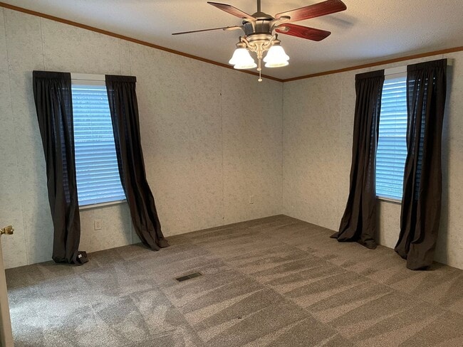 Building Photo - Updated Three Bedroom Two Bath Double Wide in Iron Station