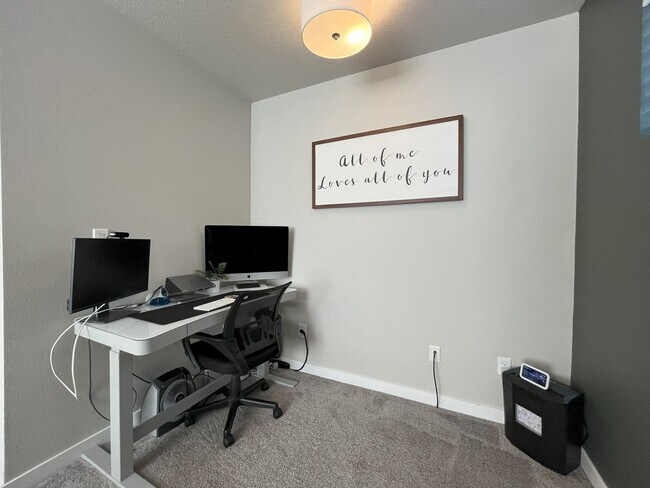 Building Photo - Spacious 3-Bedroom + Loft Home with Modern...