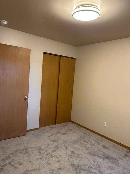 Building Photo - 1202 3rd St