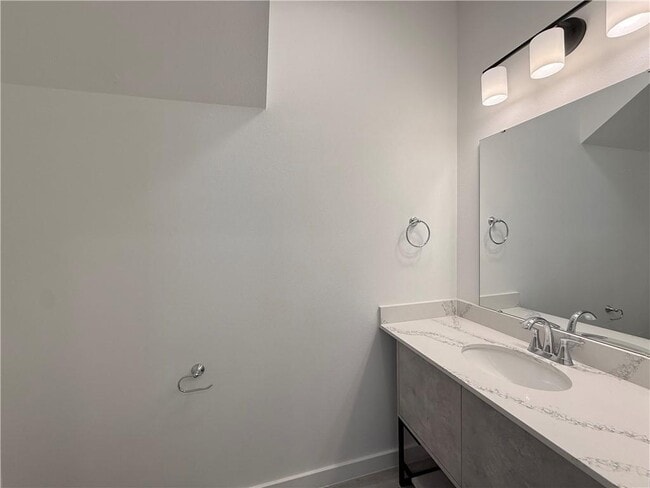 Building Photo - 851 Reading RR Ln