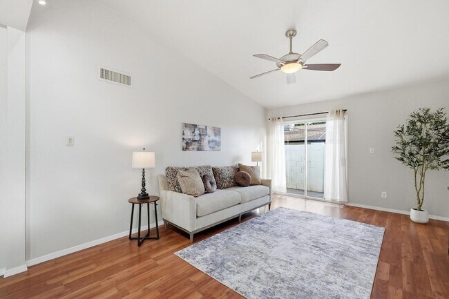 Building Photo - 3039 N 38th St